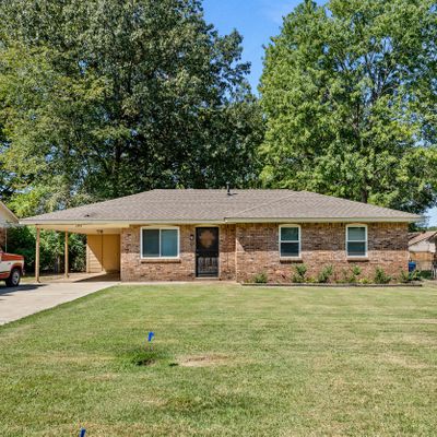 6795 Pinehurst Rd, Horn Lake, MS 38637