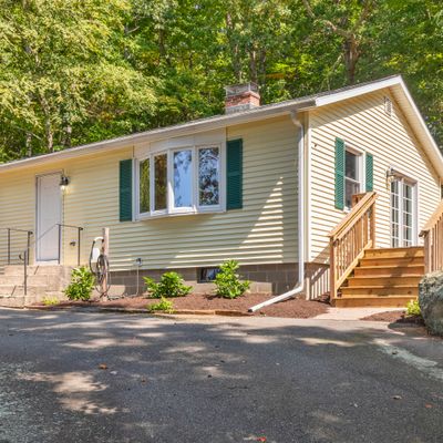 68 Fairy Dell Rd, Clinton, CT 06413