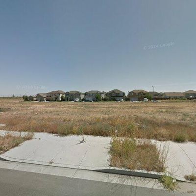 68 Medeival St, Merced, CA 95341