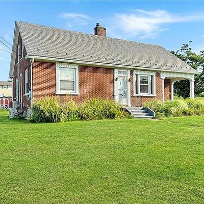 69 E Lawn Rd, Nazareth, PA 18064