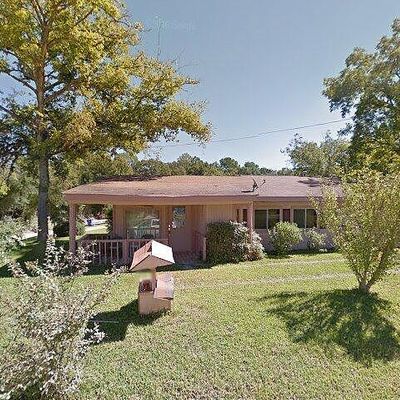 690 N Barbee St, Lovelady, TX 75851