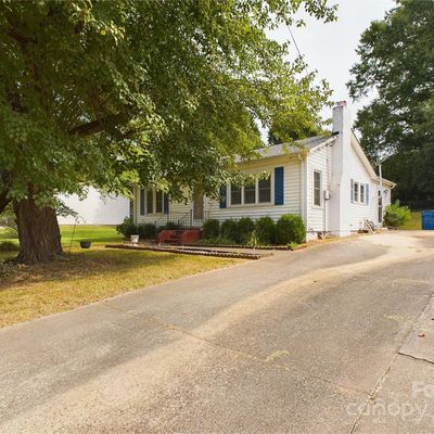 7 Grandview St, Granite Falls, NC 28630