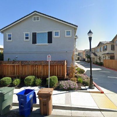 7 Liberty Ct, Pittsburg, CA 94565