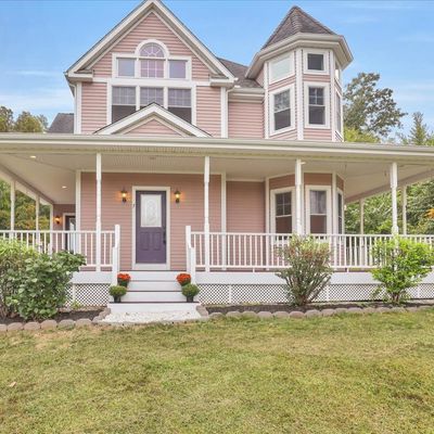 7 Scoville Landing Rd, Moodus, CT 06469