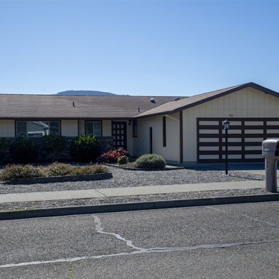 851 E Fir St, Sequim, WA 98382