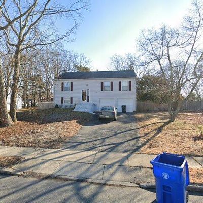 865 Tudor Ct, Toms River, NJ 08753