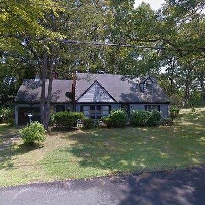 9 Gadoury Dr, Cumberland, RI 02864