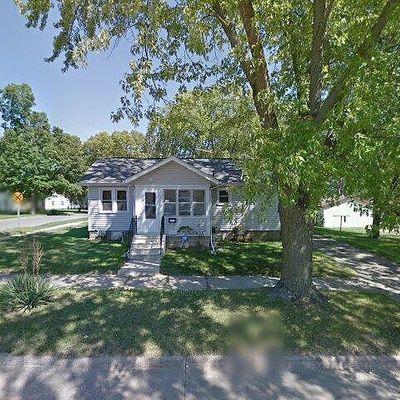 924 Avon Ave, Waterloo, IA 50703