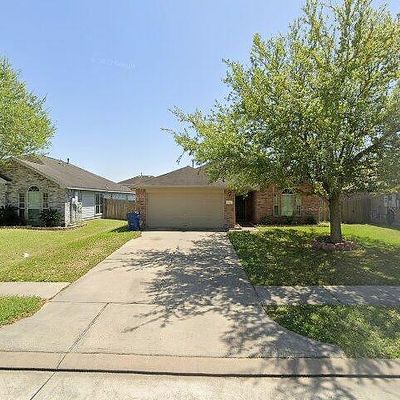 8013 Big Oak Dr, Texas City, TX 77591