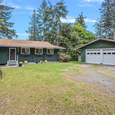 8033 Island Ct, Clinton, WA 98236