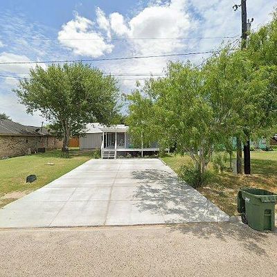 806 Mario Leal Dr, Elsa, TX 78543