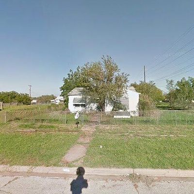 811 Bowie St, Sweetwater, TX 79556