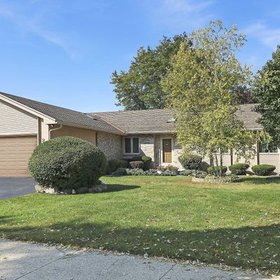 8124 W Imperial Dr, Franklin, WI 53132