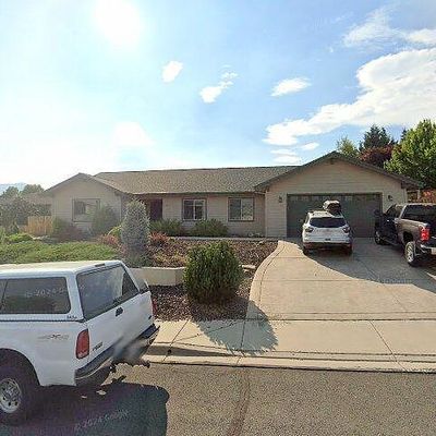 815 Northview Dr, Yreka, CA 96097