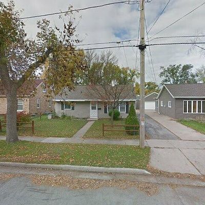 828 State St, Menasha, WI 54952