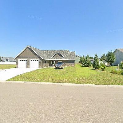 840 9 Th St Nw, Perham, MN 56573