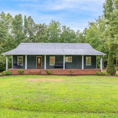 842 Bennett Farm Rd, Stokesdale, NC 27357