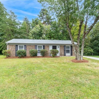 10 Shipley Ct, Greensboro, NC 27405