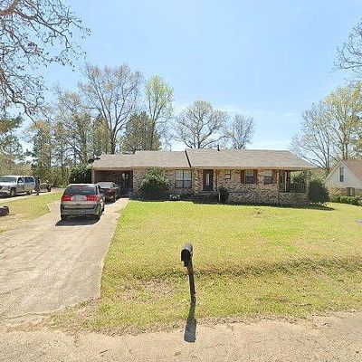 1002 Pershing St, Mccomb, MS 39648