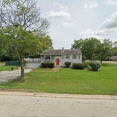 1007 Prairie Lawn Rd, Glenview, IL 60025