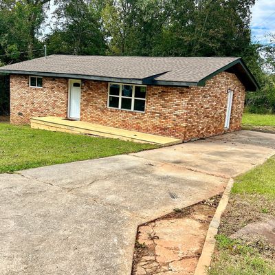 1011 Edwards Dr, Elberton, GA 30635