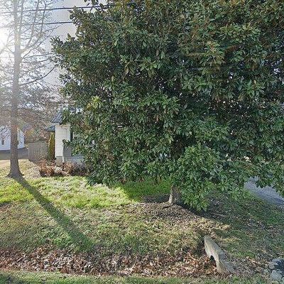 102 Demoss Rd, Nashville, TN 37209