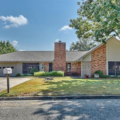 103 Bluebonnet Dr, Bellville, TX 77418