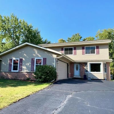 103 Cernan Ct, Mukwonago, WI 53149