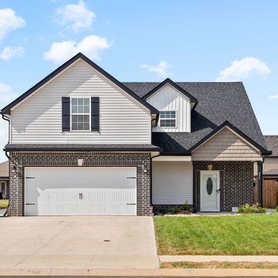 971 E Creek Coyote Trl, Clarksville, TN 37042