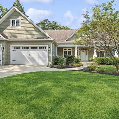 N1615 Wooddale Dr, Lake Geneva, WI 53147