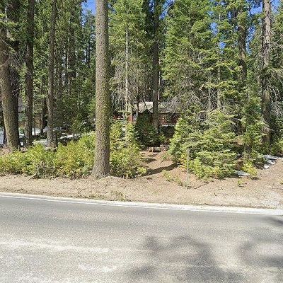 1151 Railroad Ave, Fish Camp, CA 93623