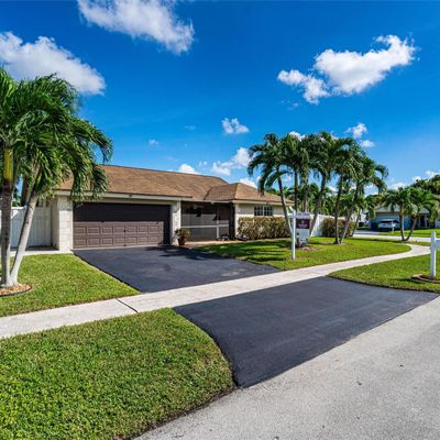 11651 Nw 39 Th Pl, Sunrise, FL 33323