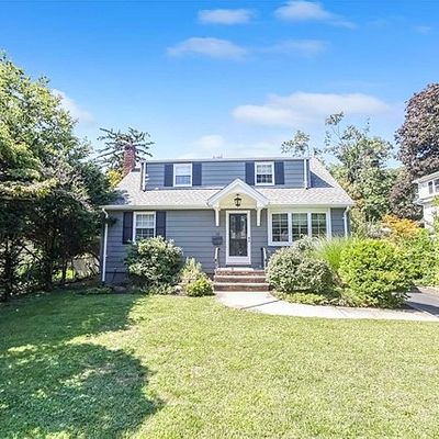 12 8 Th Ave, Westwood, NJ 07675