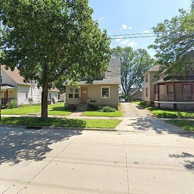 1207 S Broadway, Green Bay, WI 54304