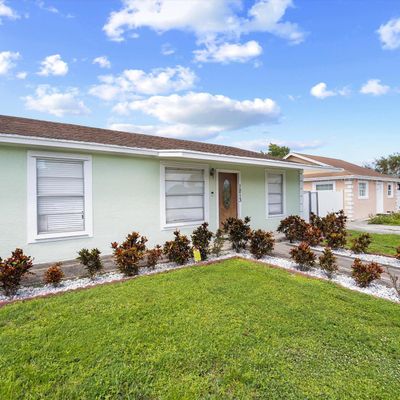 1213 Sunrise Rd, West Palm Beach, FL 33406