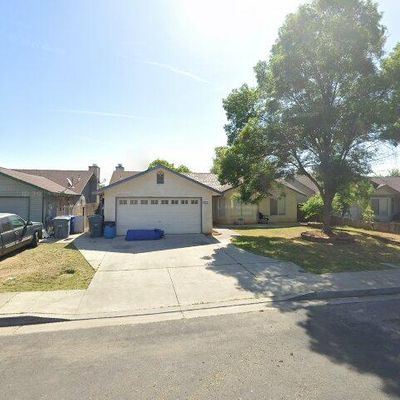 1215 Majestic Ct, Madera, CA 93637