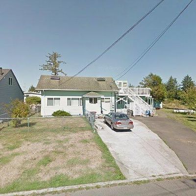 1216 Avenue F, Seaside, OR 97138