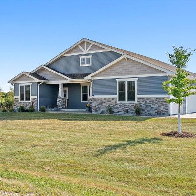 10891 292 Nd Ave, Trevor, WI 53179