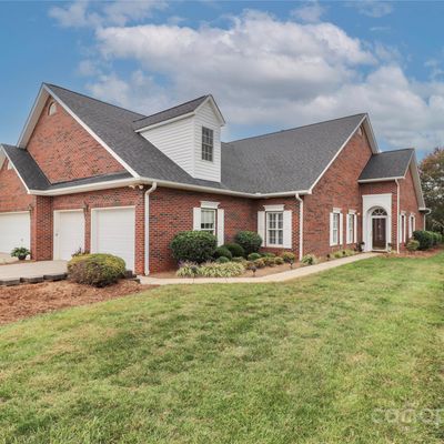 1372 Royalty Cir, Statesville, NC 28625