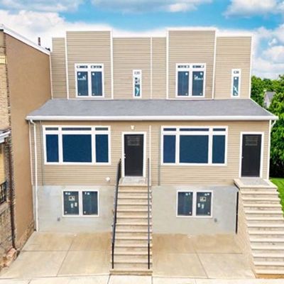 1402 9 Th St, North Bergen, NJ 07047