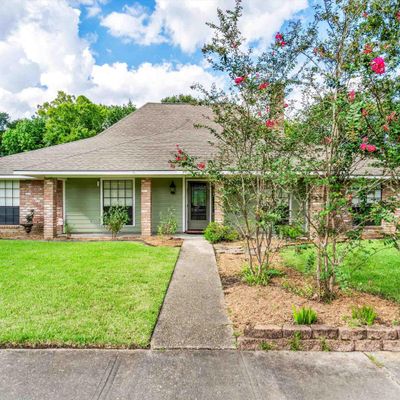 12407 Lake Sherwood Ave N, Baton Rouge, LA 70816