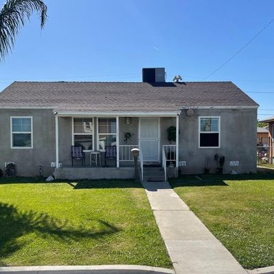 125 U St, Bakersfield, CA 93304