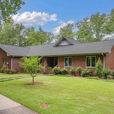 1255 Golden Forest Dr, Bessemer, AL 35022