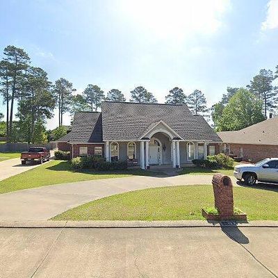 127 Pinewood Ave, Pineville, LA 71360