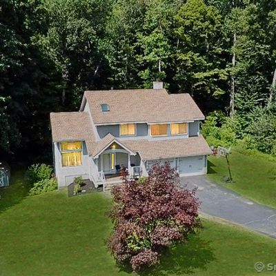 13 Coventry Ln, Beacon Falls, CT 06403