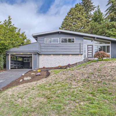 15602 Se 10 Th St, Bellevue, WA 98008