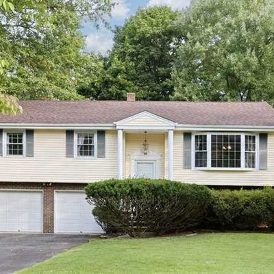 16 Rutgers Pl, Hillsdale, NJ 07642