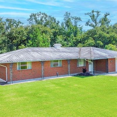 160 Lorraine Dr, Des Allemands, LA 70030