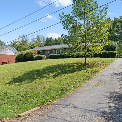 1602 Iroquois Rd, Clarksville, TN 37043