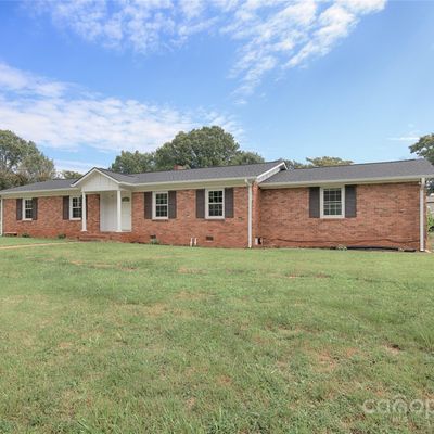 1602 Kenmore Dr, Statesville, NC 28625